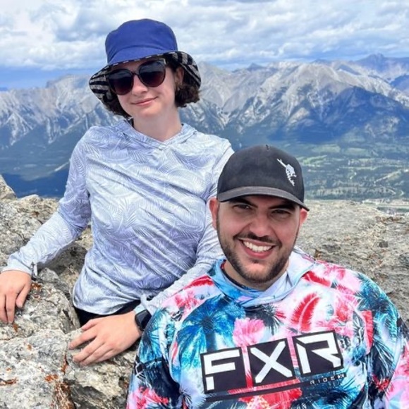 Meet your Posher, Leona - Picture 1 of 1